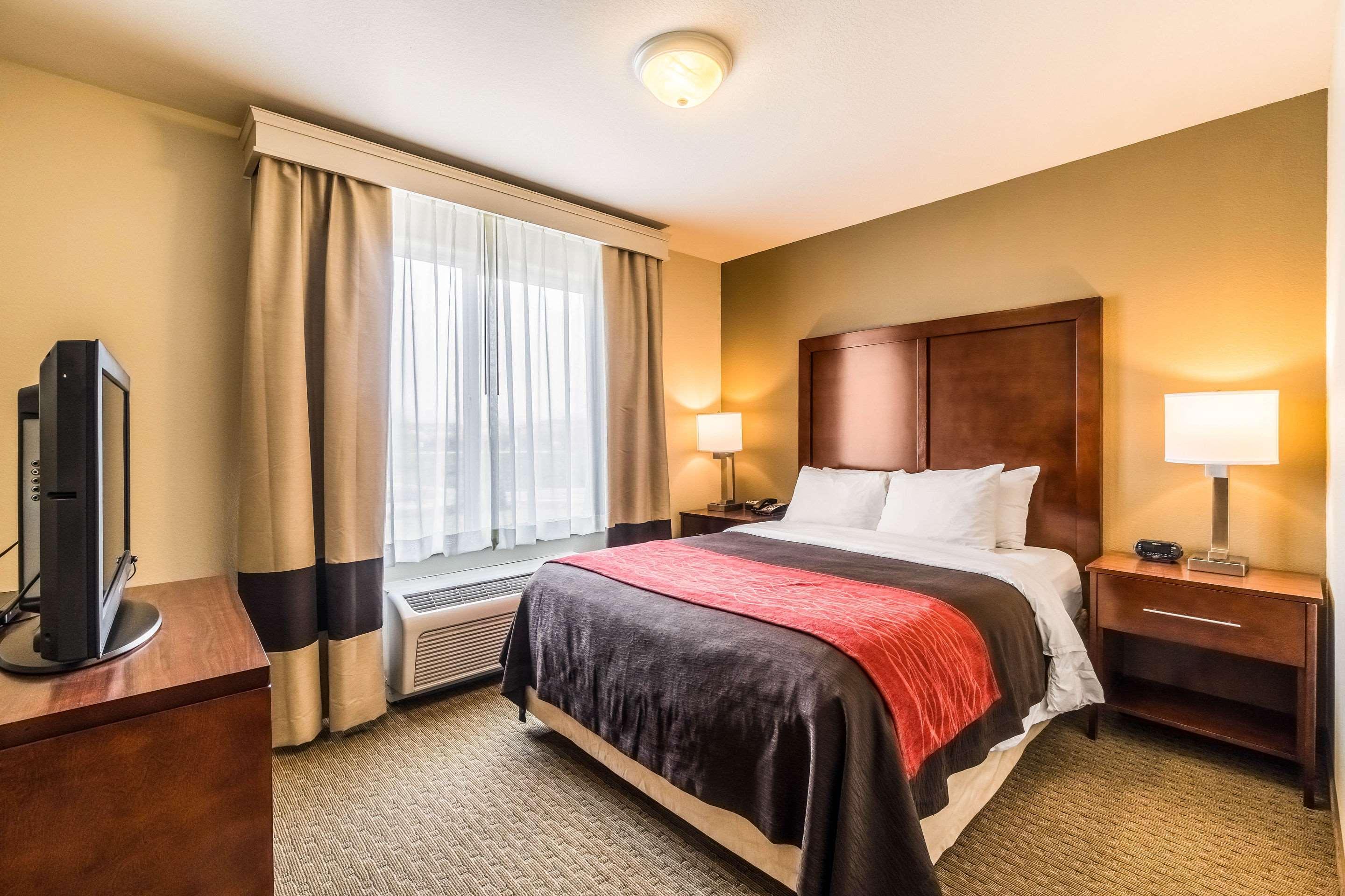 Comfort Inn & Suites Райфл Экстерьер фото