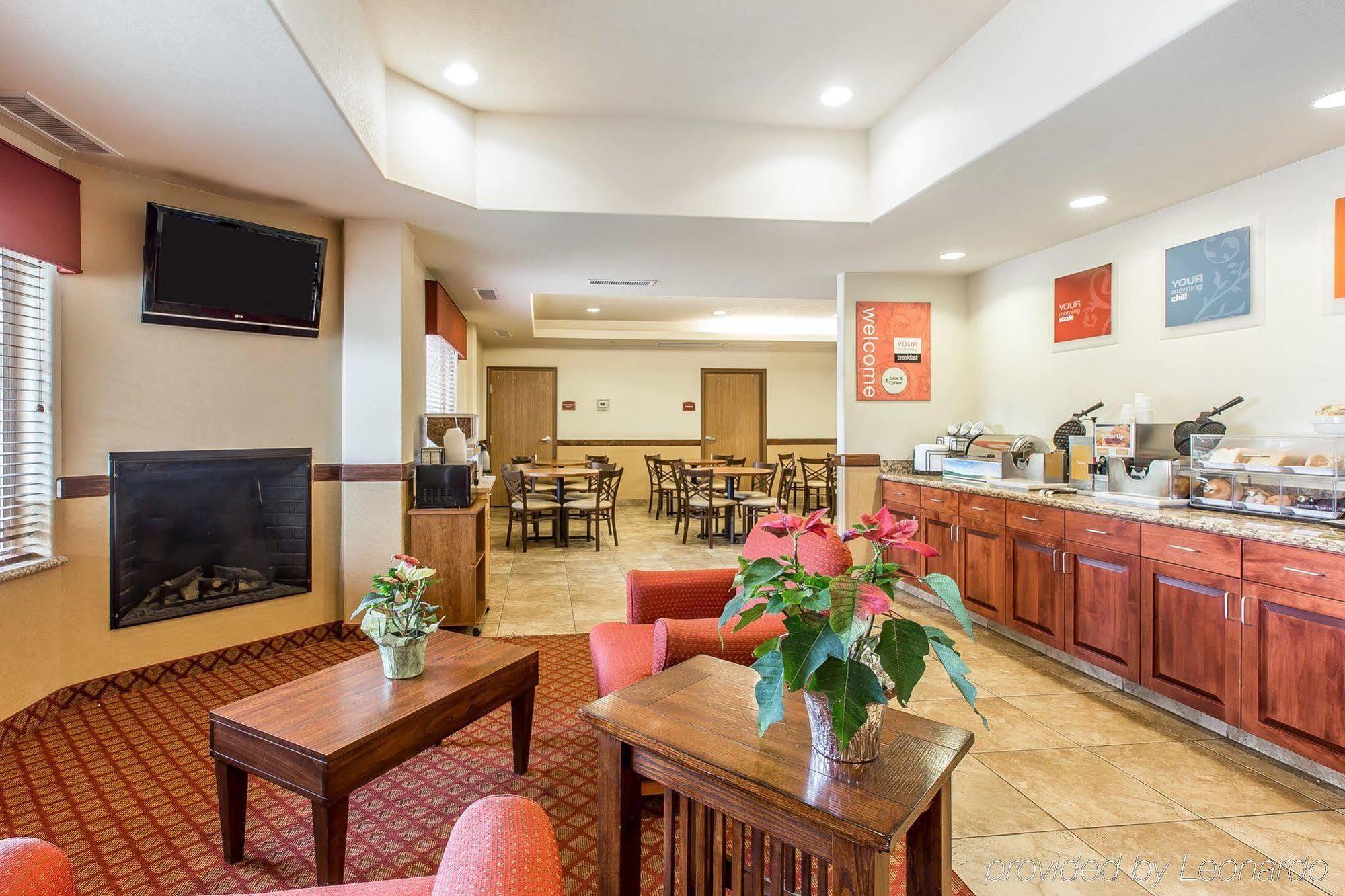 Comfort Inn & Suites Райфл Экстерьер фото